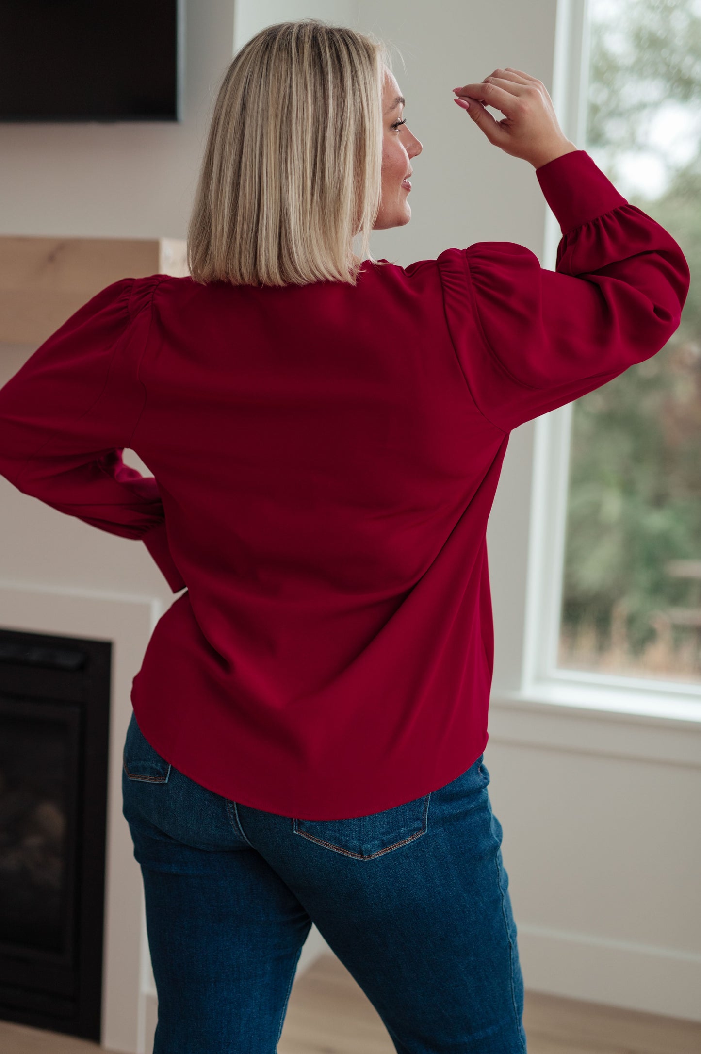 Blusa con escote en V "Back in Business"