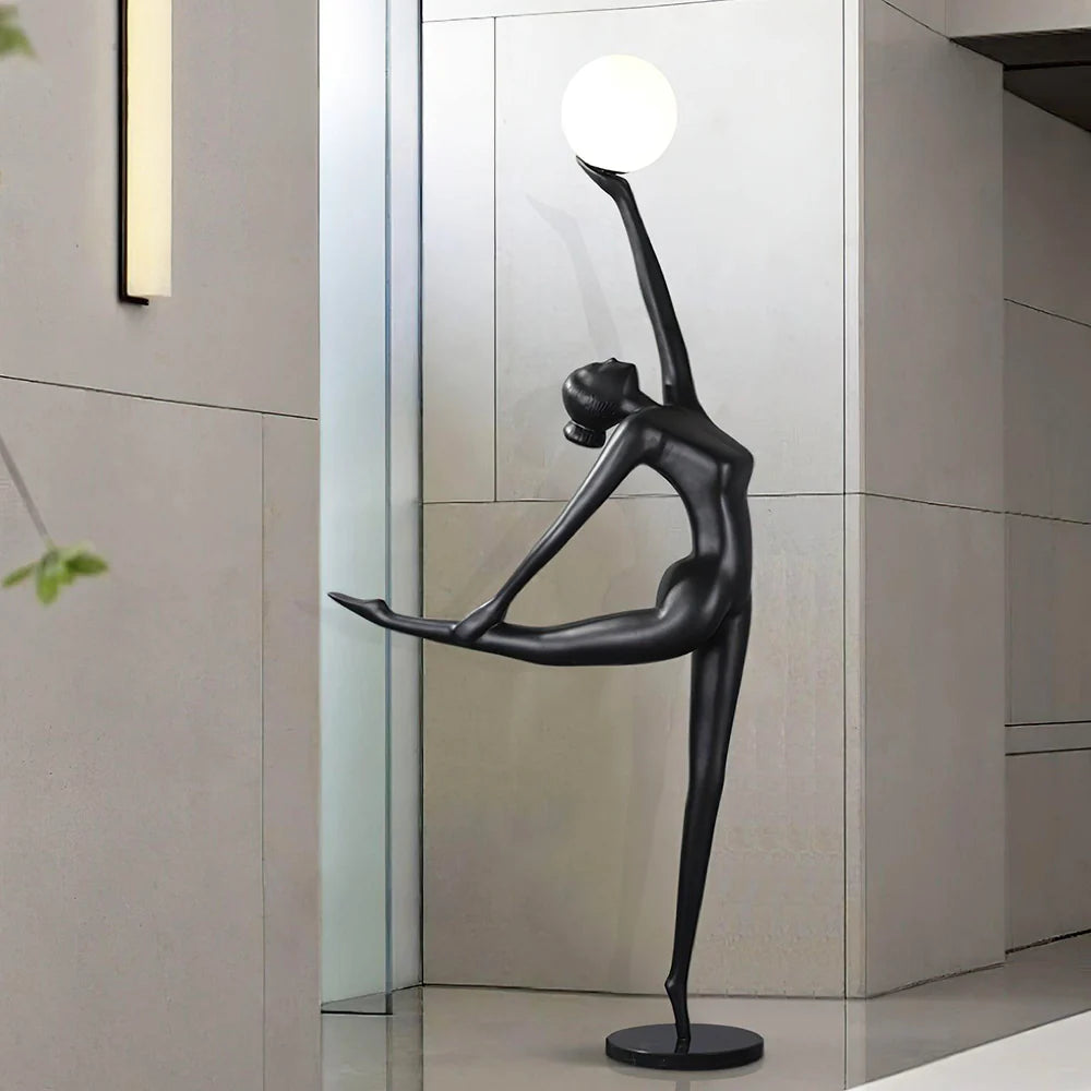 Lámpara de pie con personajes de estatua de bailarina