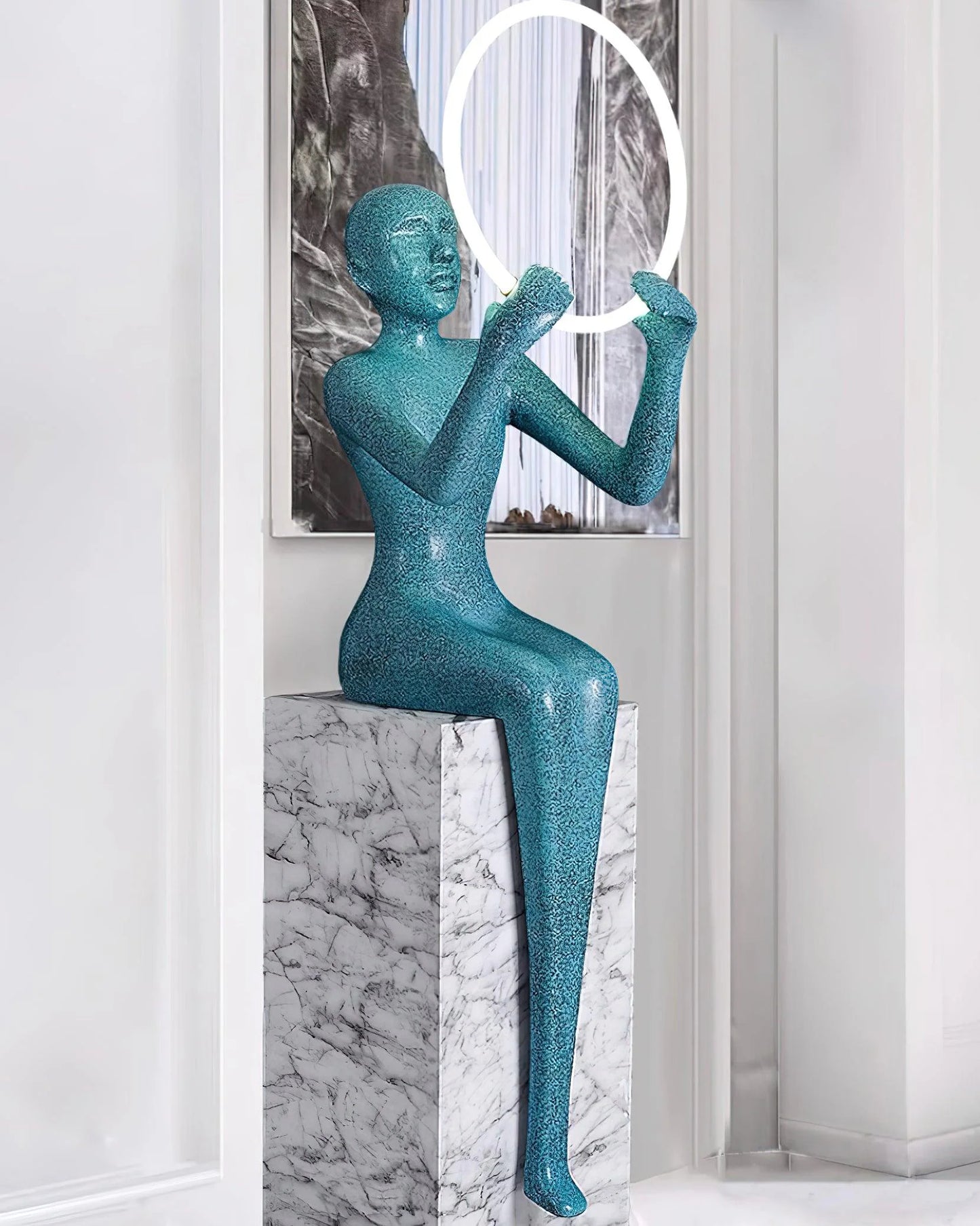 Lámpara de Pie Escultura Bella Sentada
