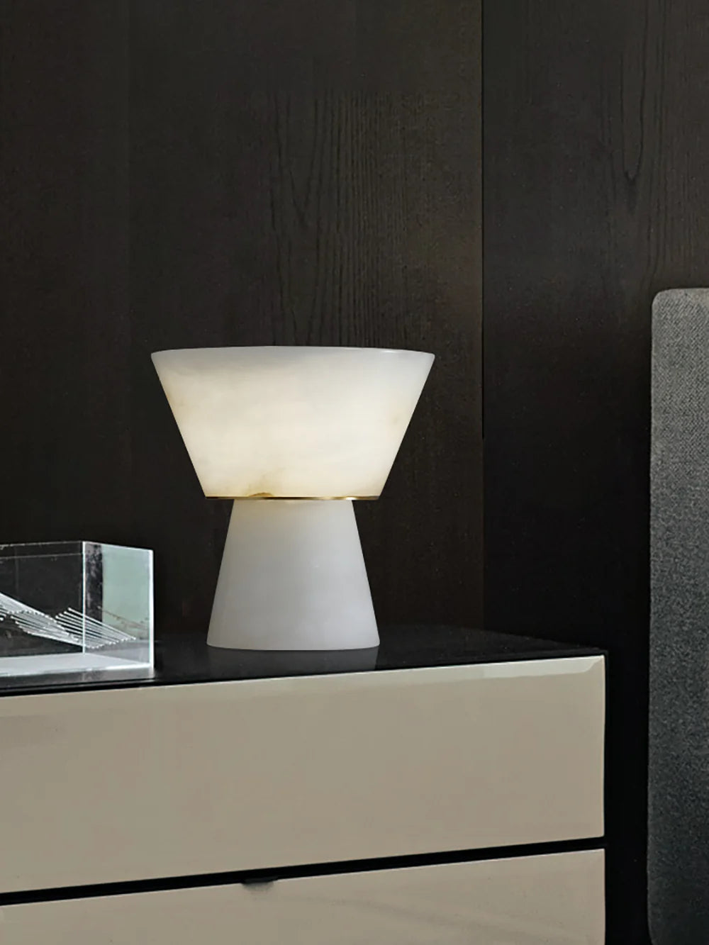 Lámpara de Mesa Cónica Beta de Alabastro