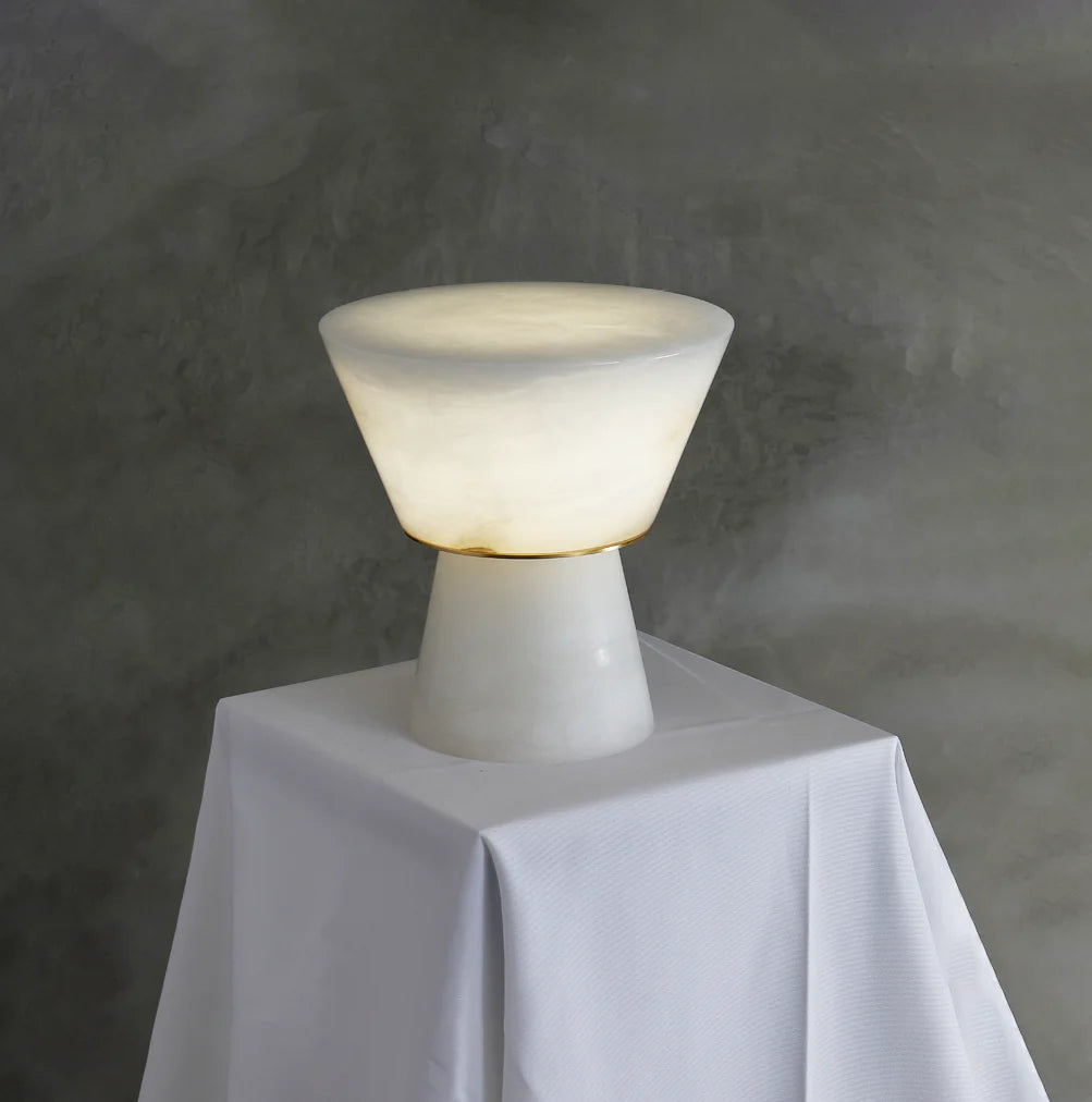 Lámpara de Mesa Cónica Beta de Alabastro