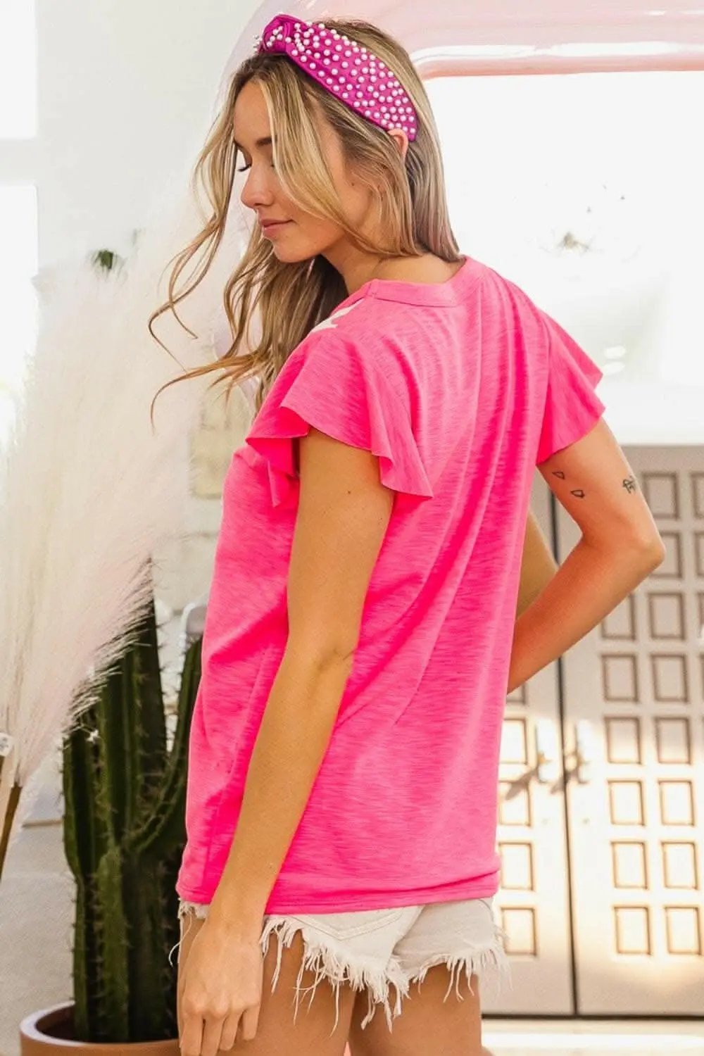 T-Shirts Trendsi usa - Camiseta de cuello redondo con contraste de leopardo BiBi
