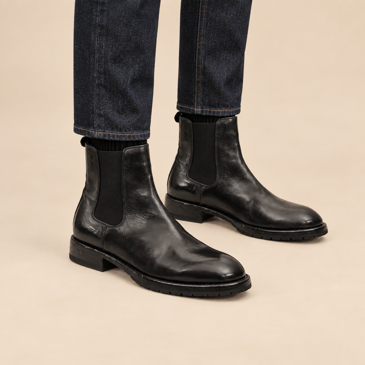 Black Plain-Toe Cow Leather Chelsea Boots