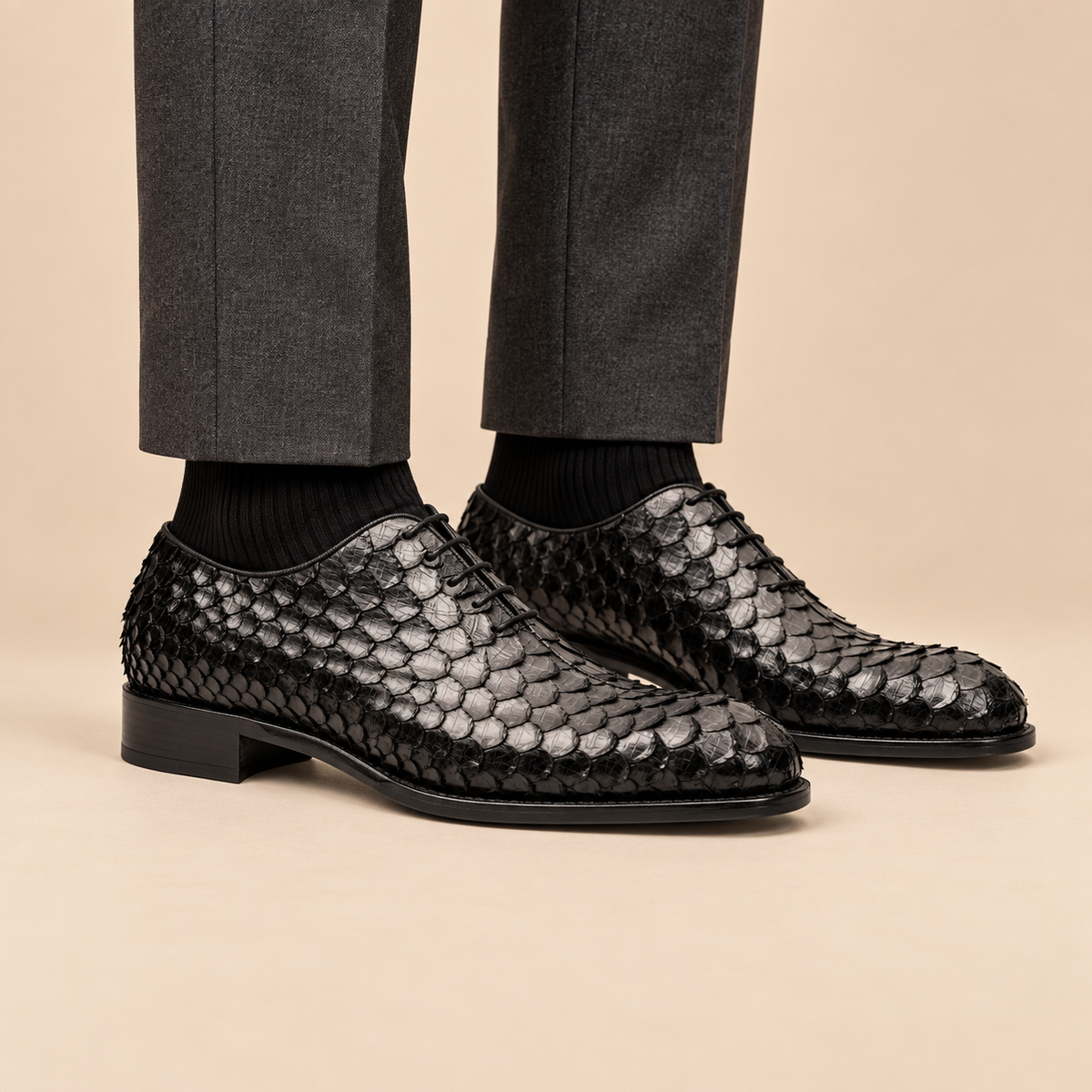 Black Plain-Toe Snakeskin Oxford Shoes