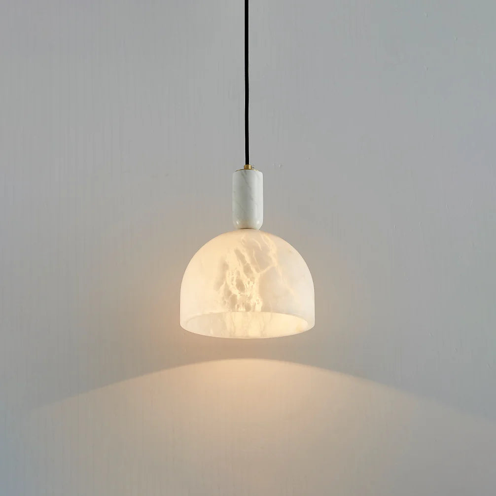 Lámpara colgante de latón Blair Alabaster