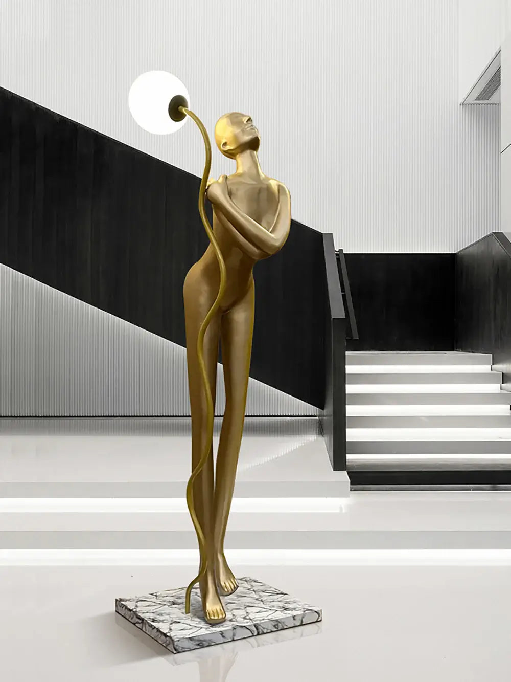 Lámpara de pie Escultura Venus de Arte Corporal