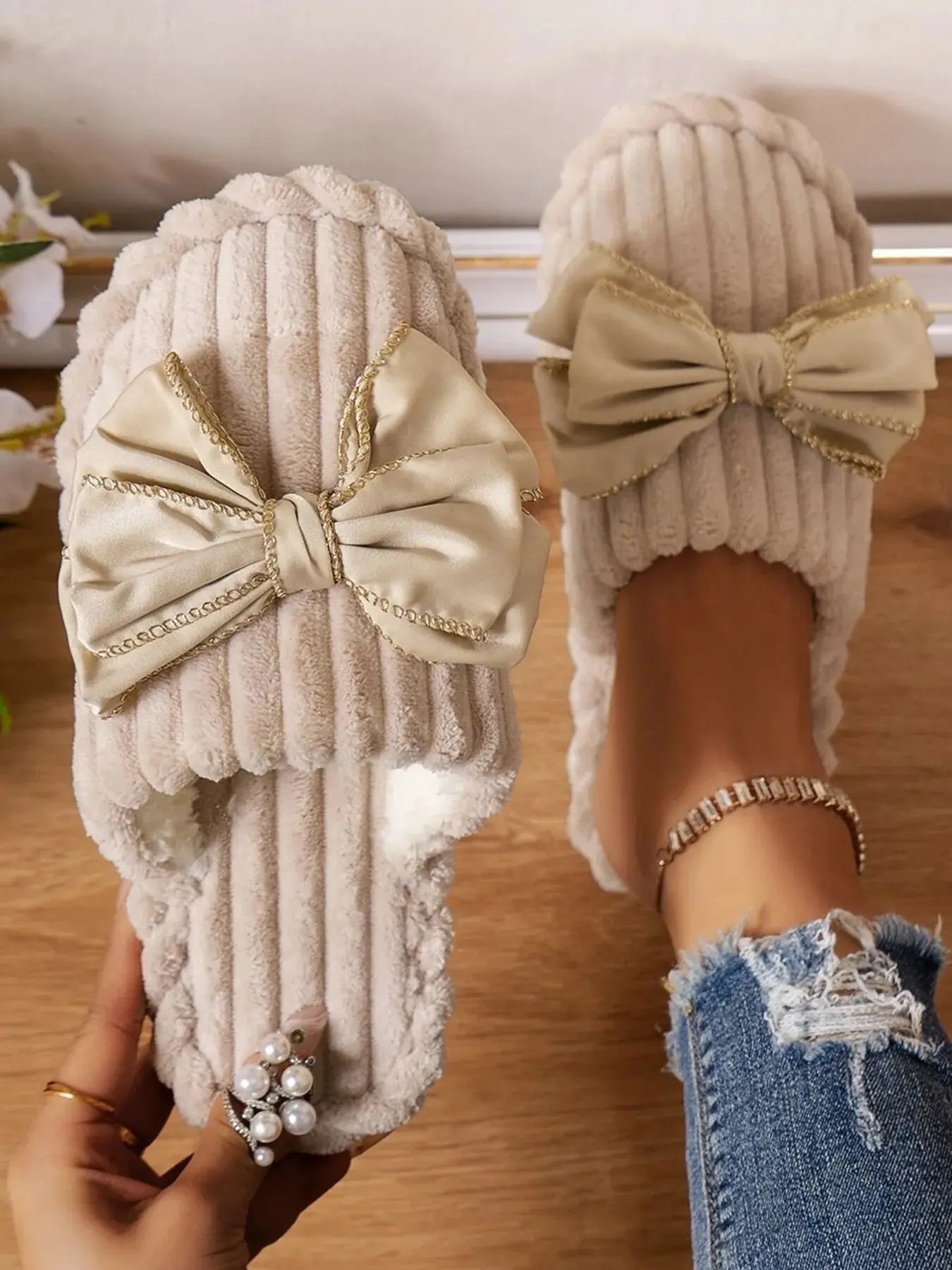 Bow Embellished Indoor Slippers