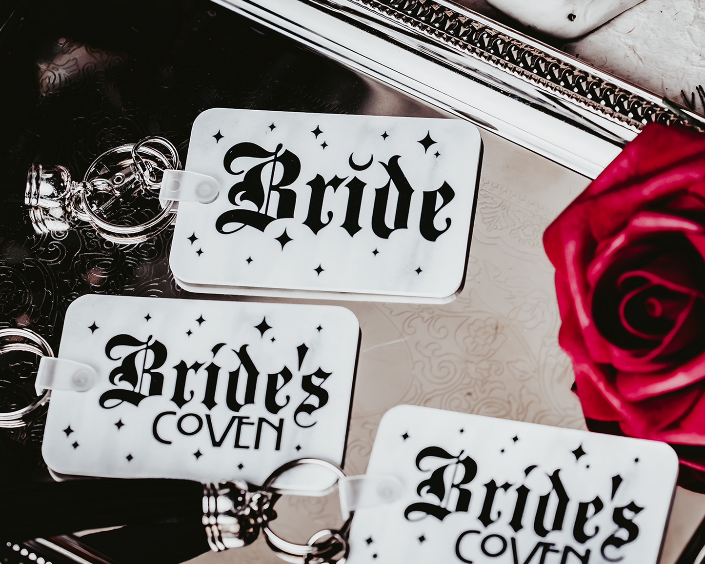 Llavero gótico de la hermandad de la novia