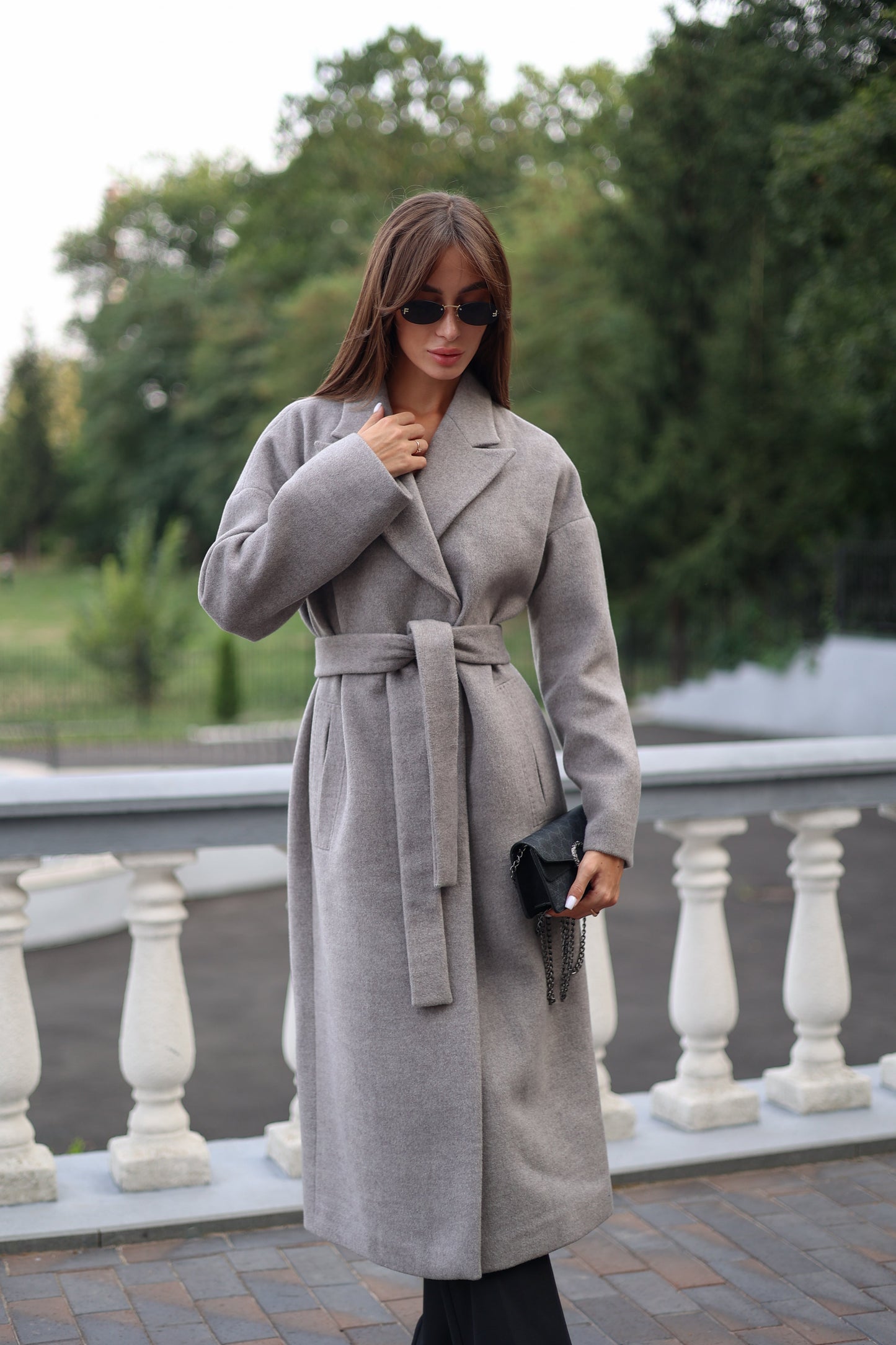 Abrigo Clásico de Lana Mezclada en Gris