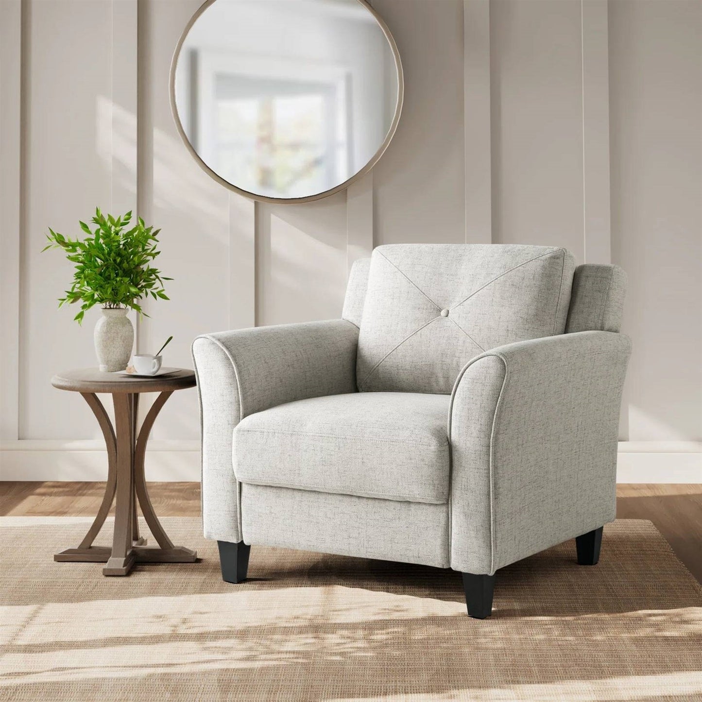 Sillón Tapizado en Microfibra Color Crema con Respaldo Acolchado con Botones