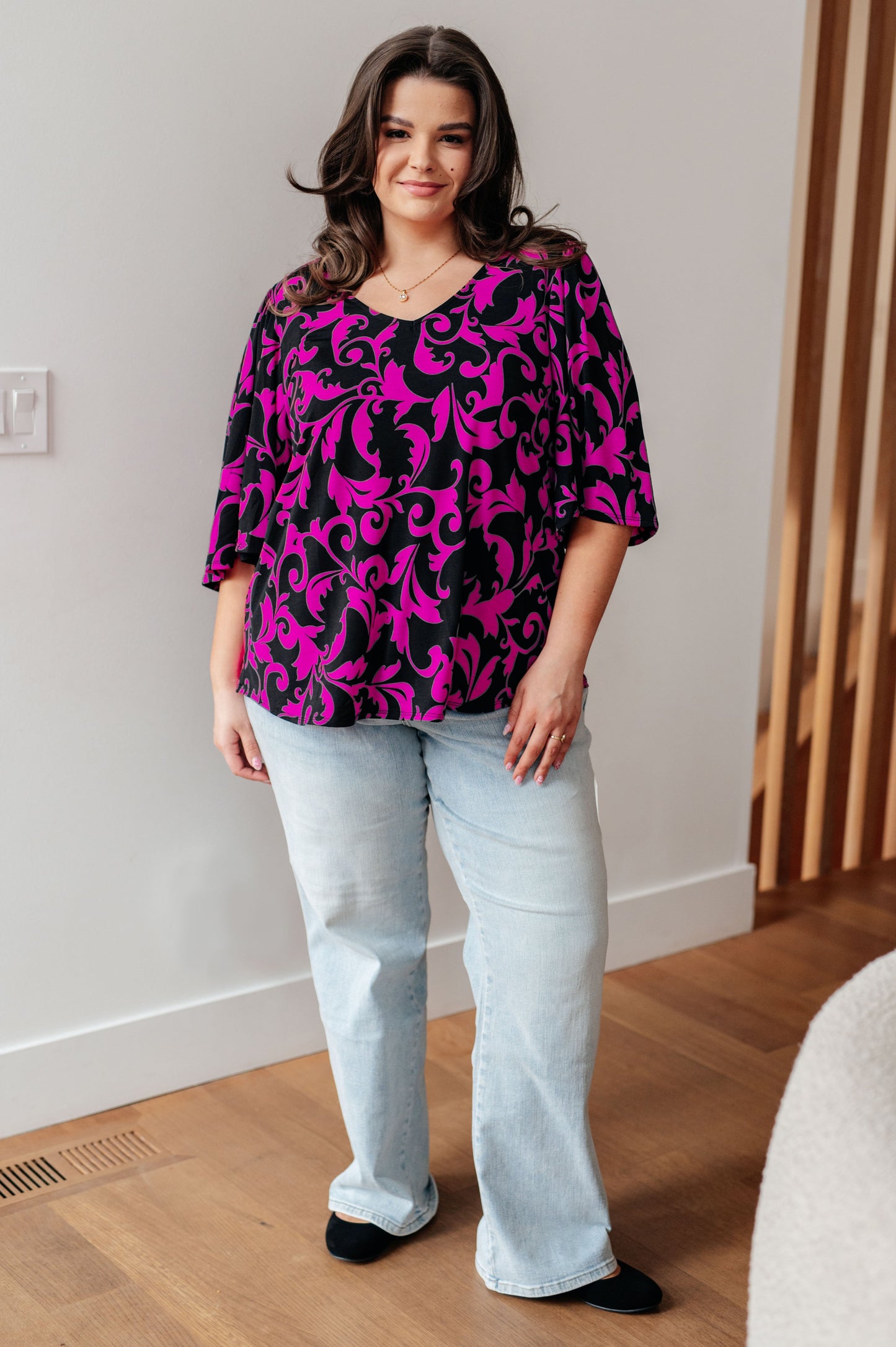 Top escote en V lindo e informal en magenta