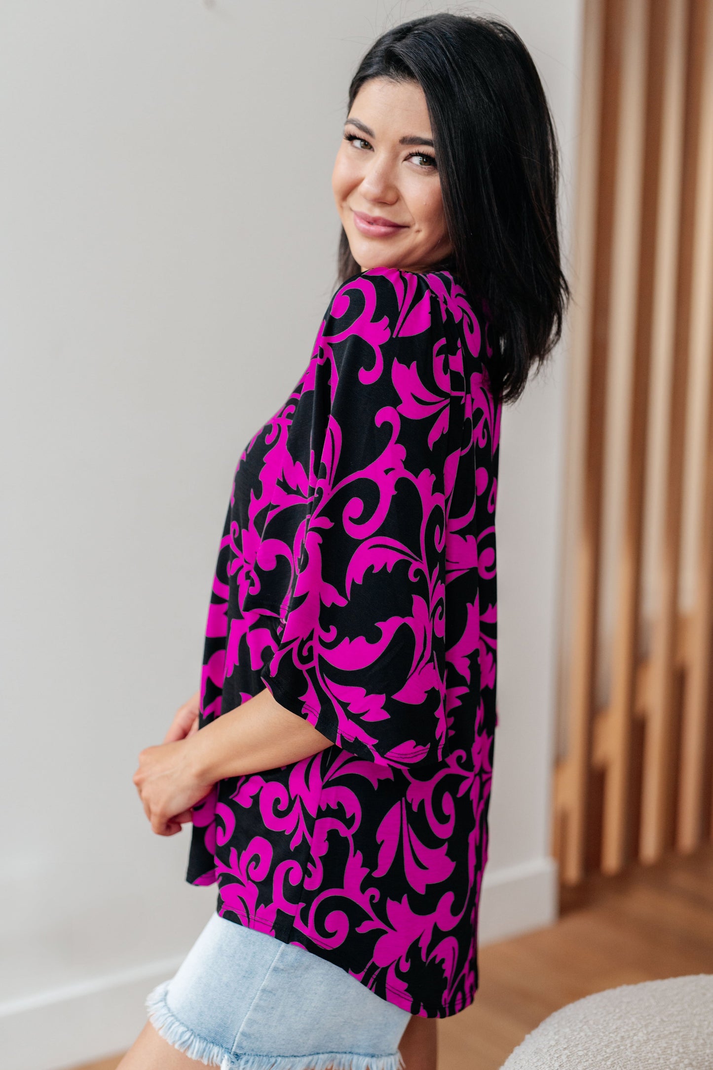 Top escote en V lindo e informal en magenta