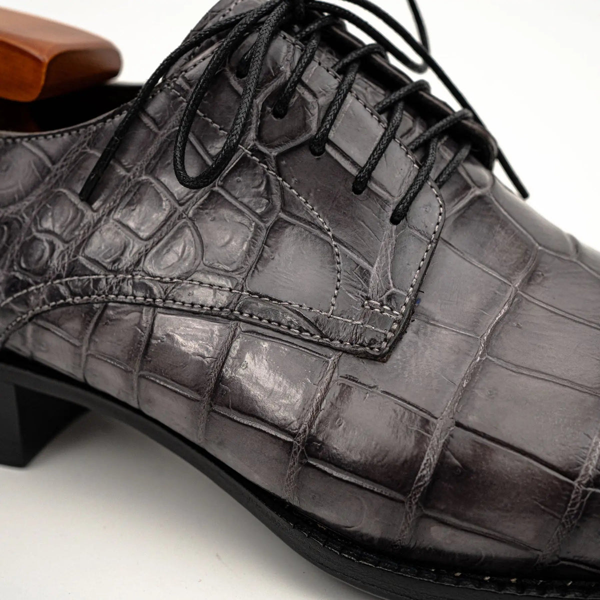 Gray Plain-Toe Crocodile Leather Derby Shoes