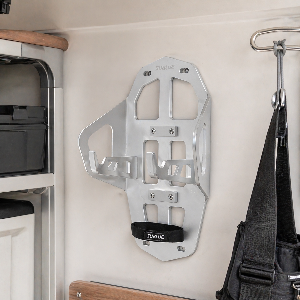 VAPOR / VAPOR Pro Wall-Mount Rack