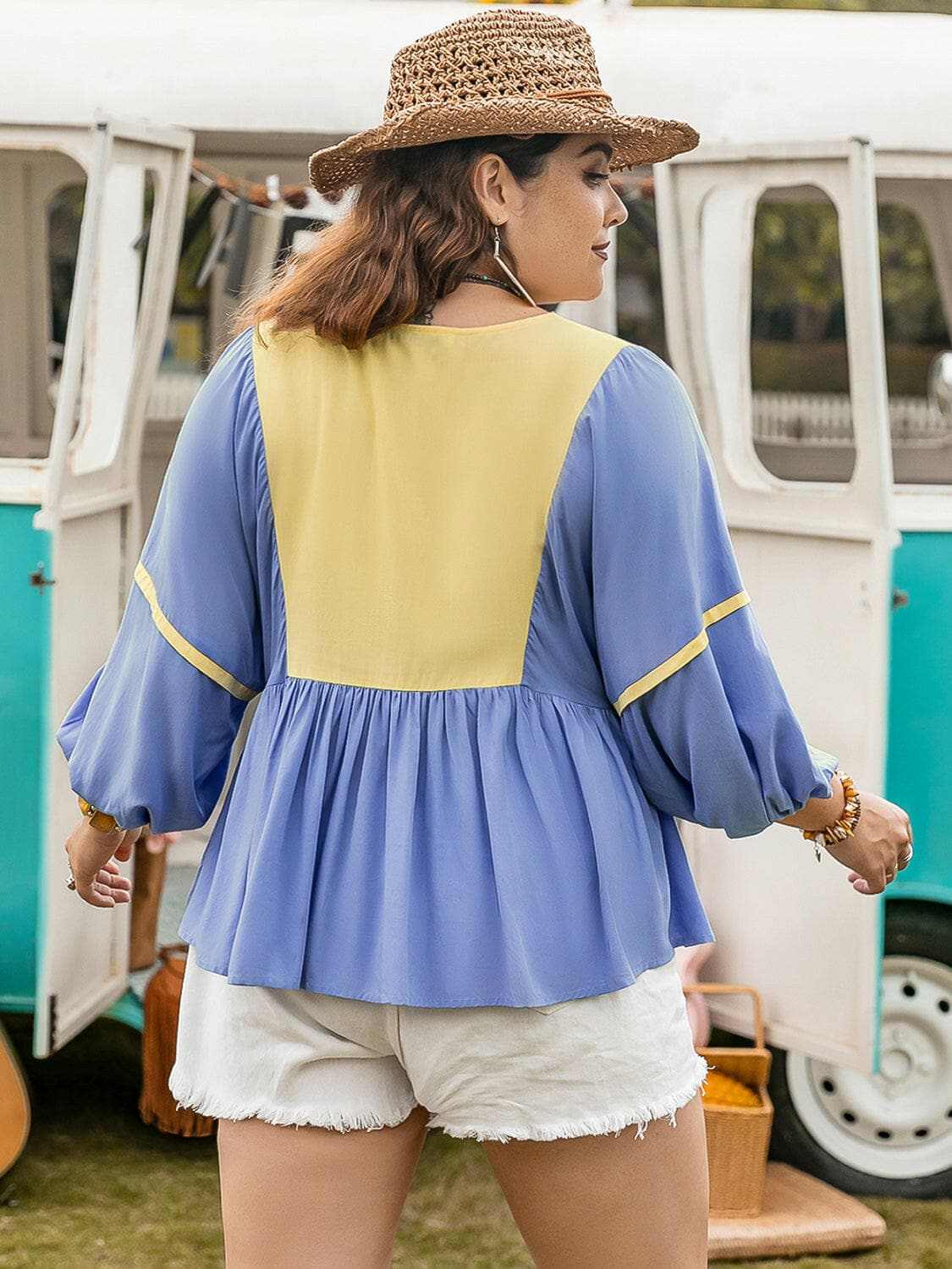 T-Shirts Trendsi just arrived - Trendsi Chic Plus Size Balloon Sleeve Blouse