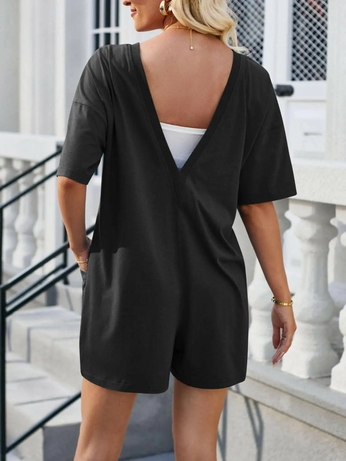 T-Shirts Trendsi just arrived - Chic backless romper with pockets