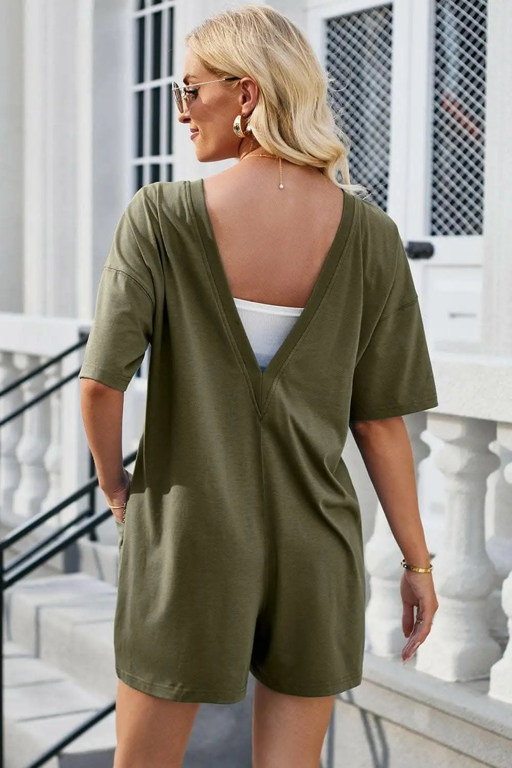 T-Shirts Trendsi just arrived - Chic backless romper with pockets