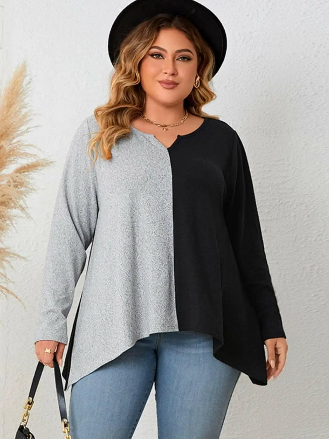 T-Shirts Trendsi Chic plus size notched neck tee