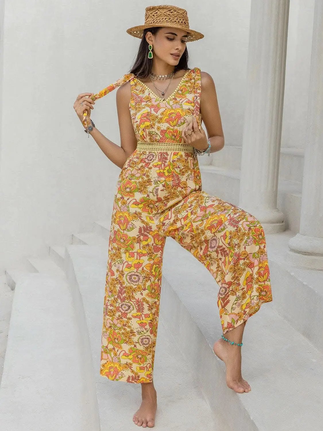 T-Shirts Trendsi just arrived - Chic printed v-neck jumpsuit