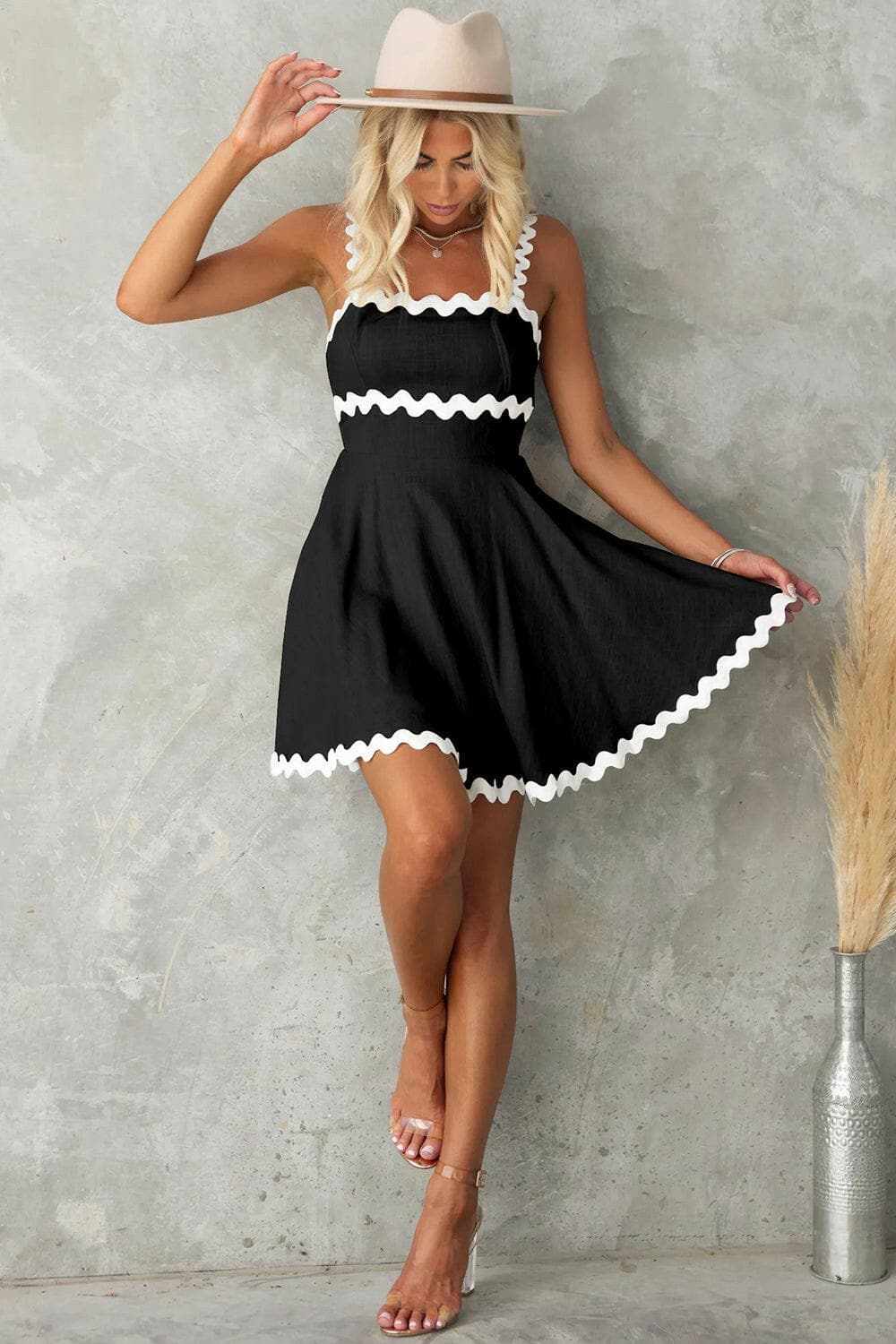 Dresses Trendsi Chic square neck mini dress with contrast trim