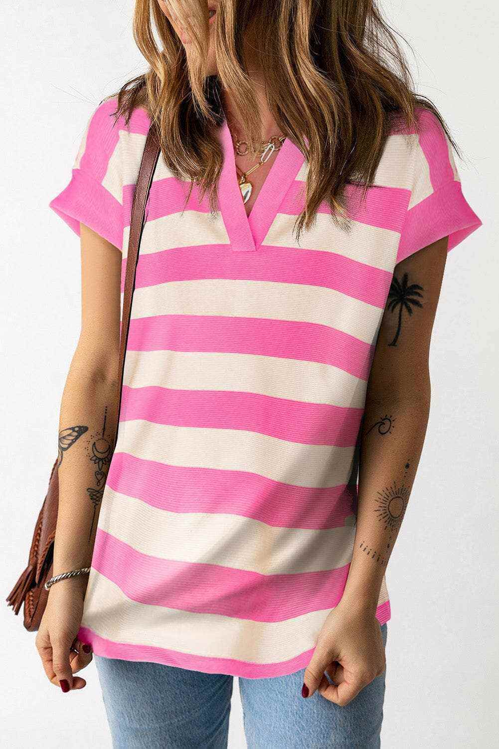 Novedades en camisetas Trendsi: Blusa chic a rayas con mangas casquillo