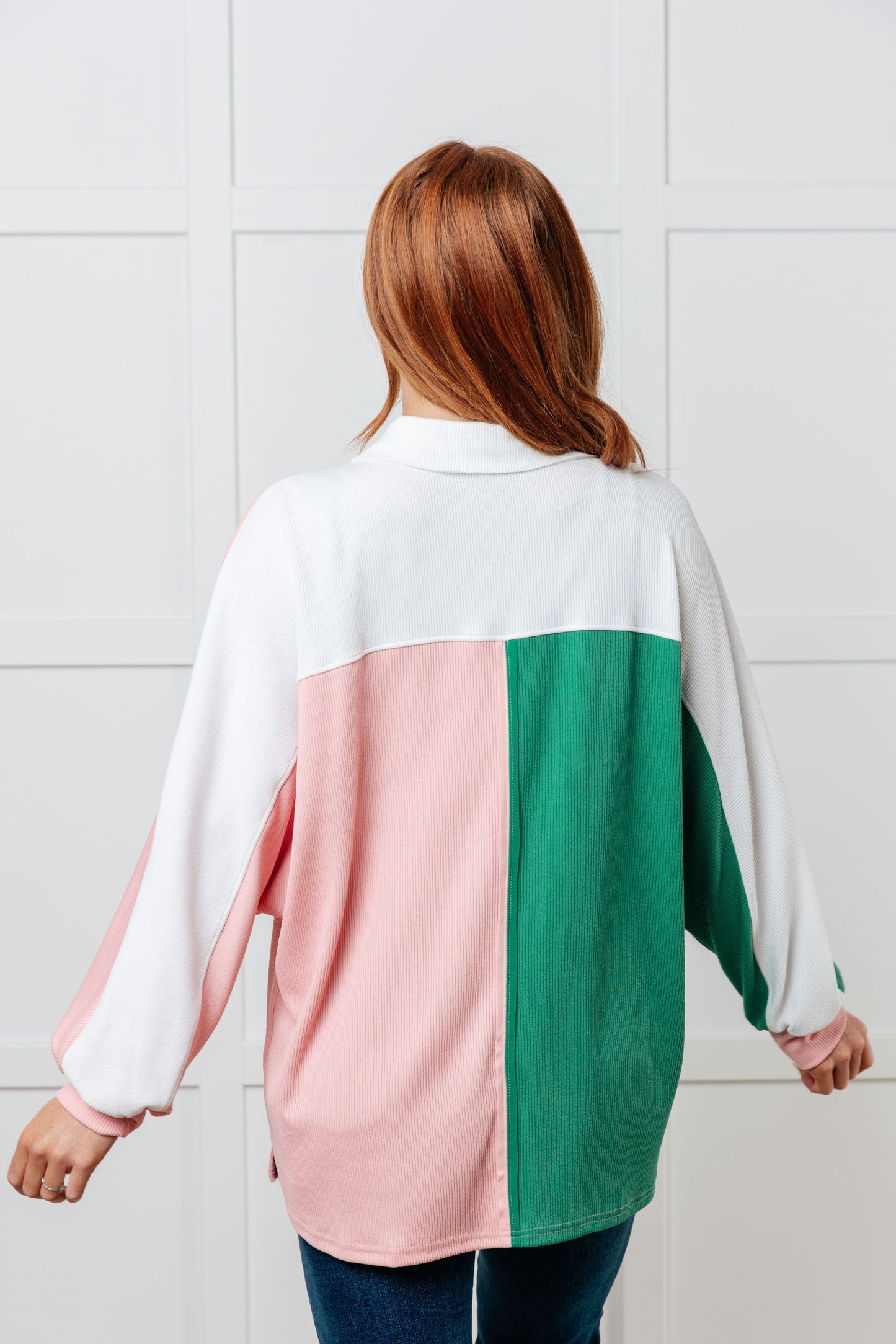 Camisa Henley con cuello en V Colorblock Chip Off de color verde