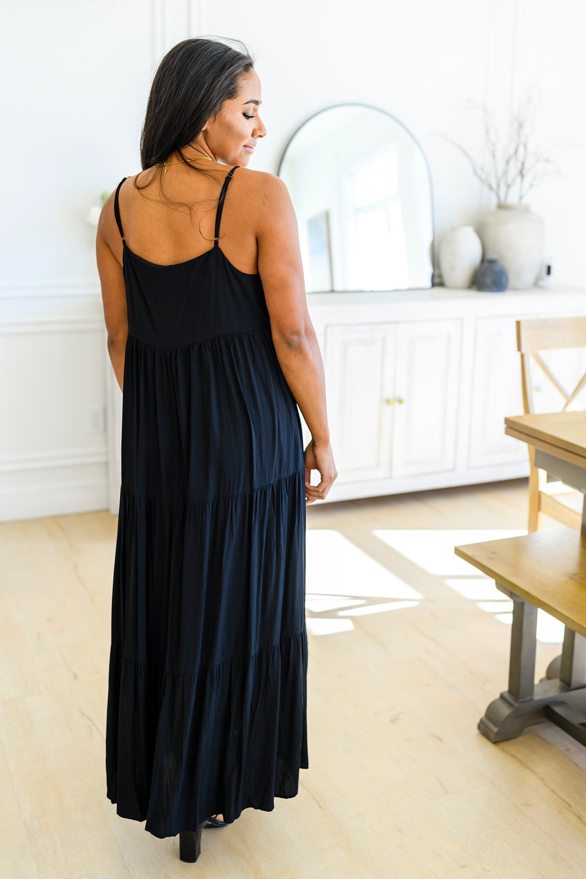 Vestido maxi escalonado de estilo clásico