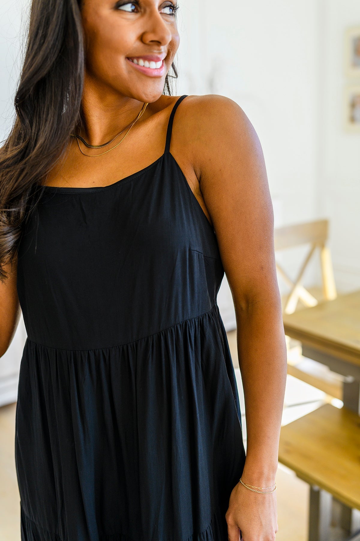 Vestido maxi escalonado de estilo clásico