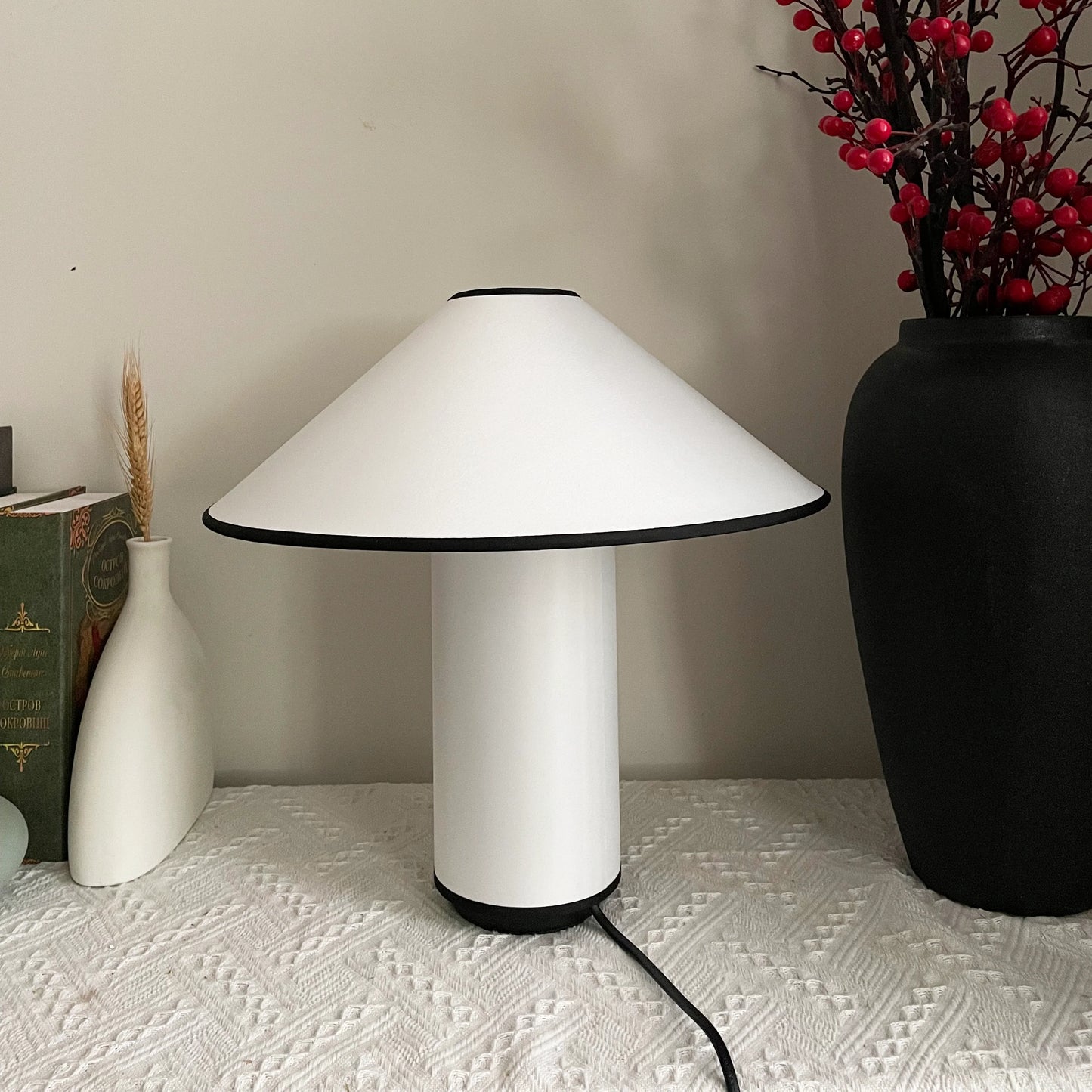 Lámpara de mesa de tela Colette
