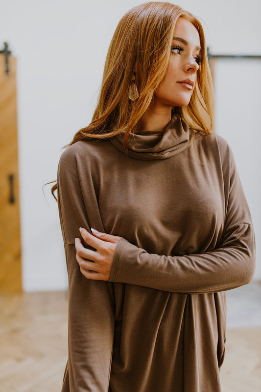 Cuello vuelto asimétrico de manga larga Comfort First