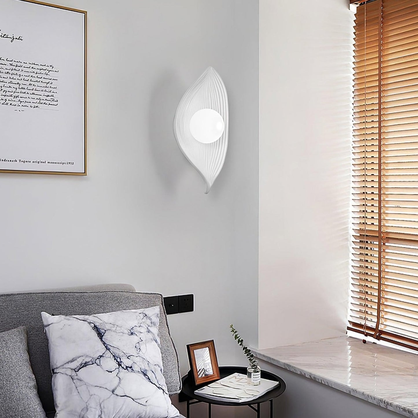 Lámpara de pared de resina con hoja nórdica contemporánea