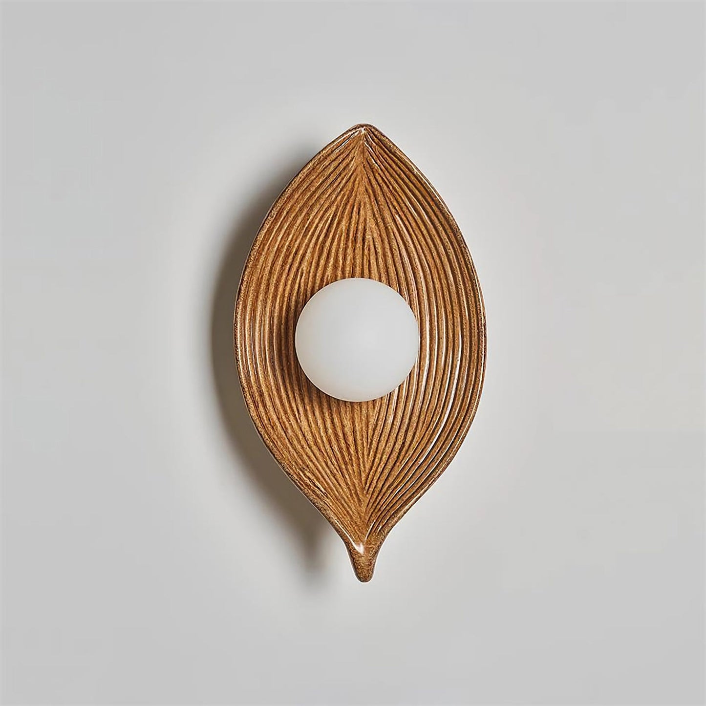 Lámpara de pared de resina con hoja nórdica contemporánea