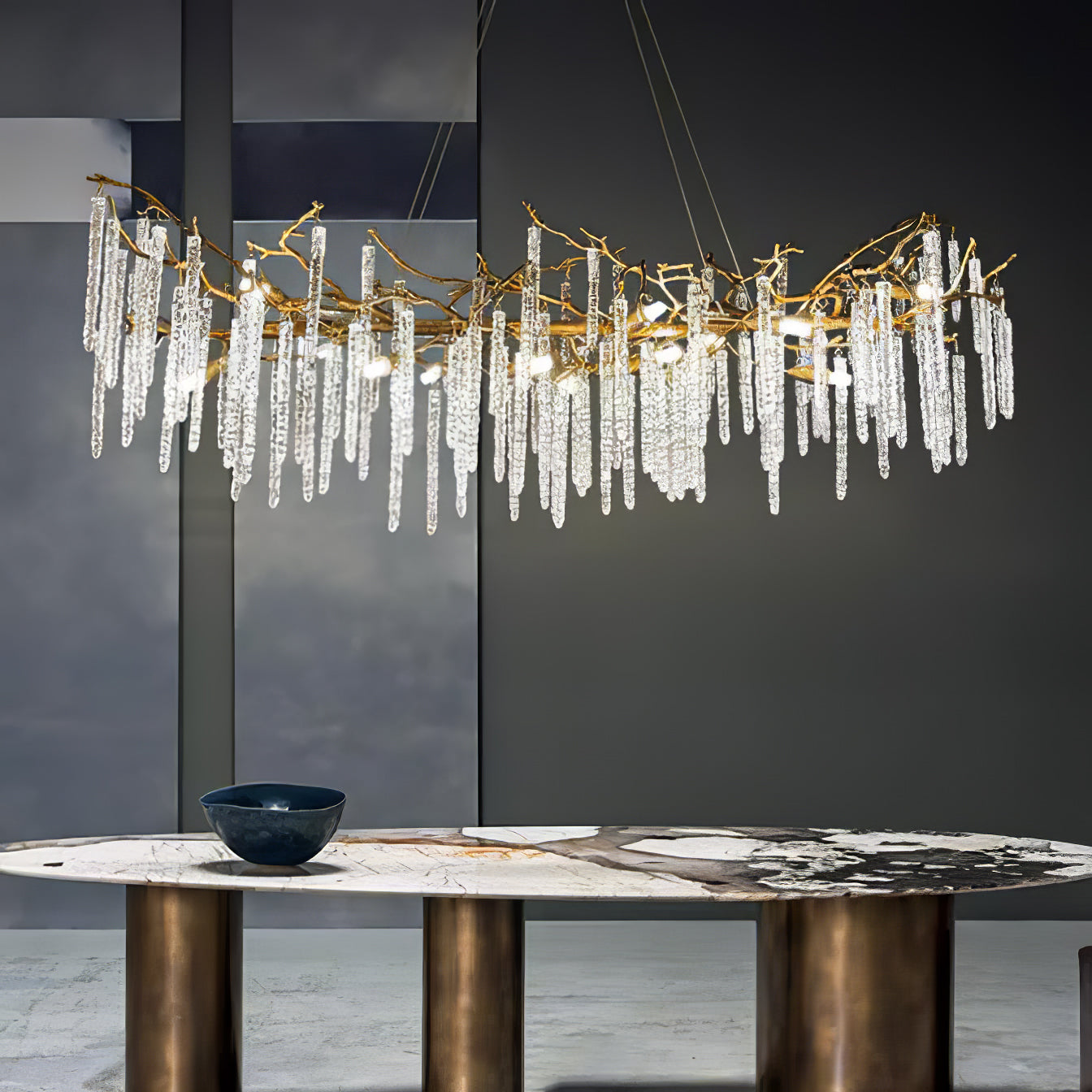 Candelabro de latón con ramas de carámbanos de cristal