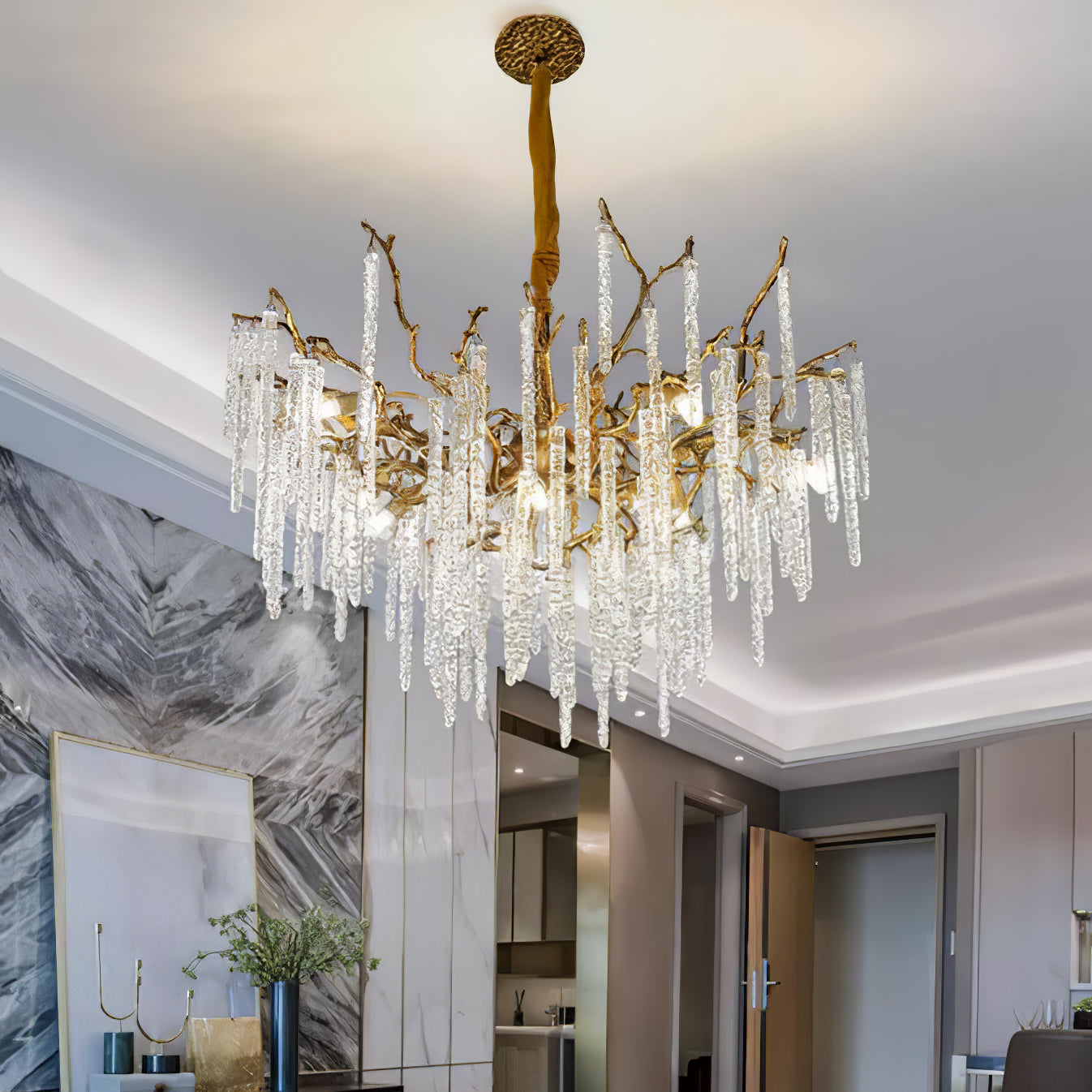 Candelabro de latón con ramas de carámbanos de cristal