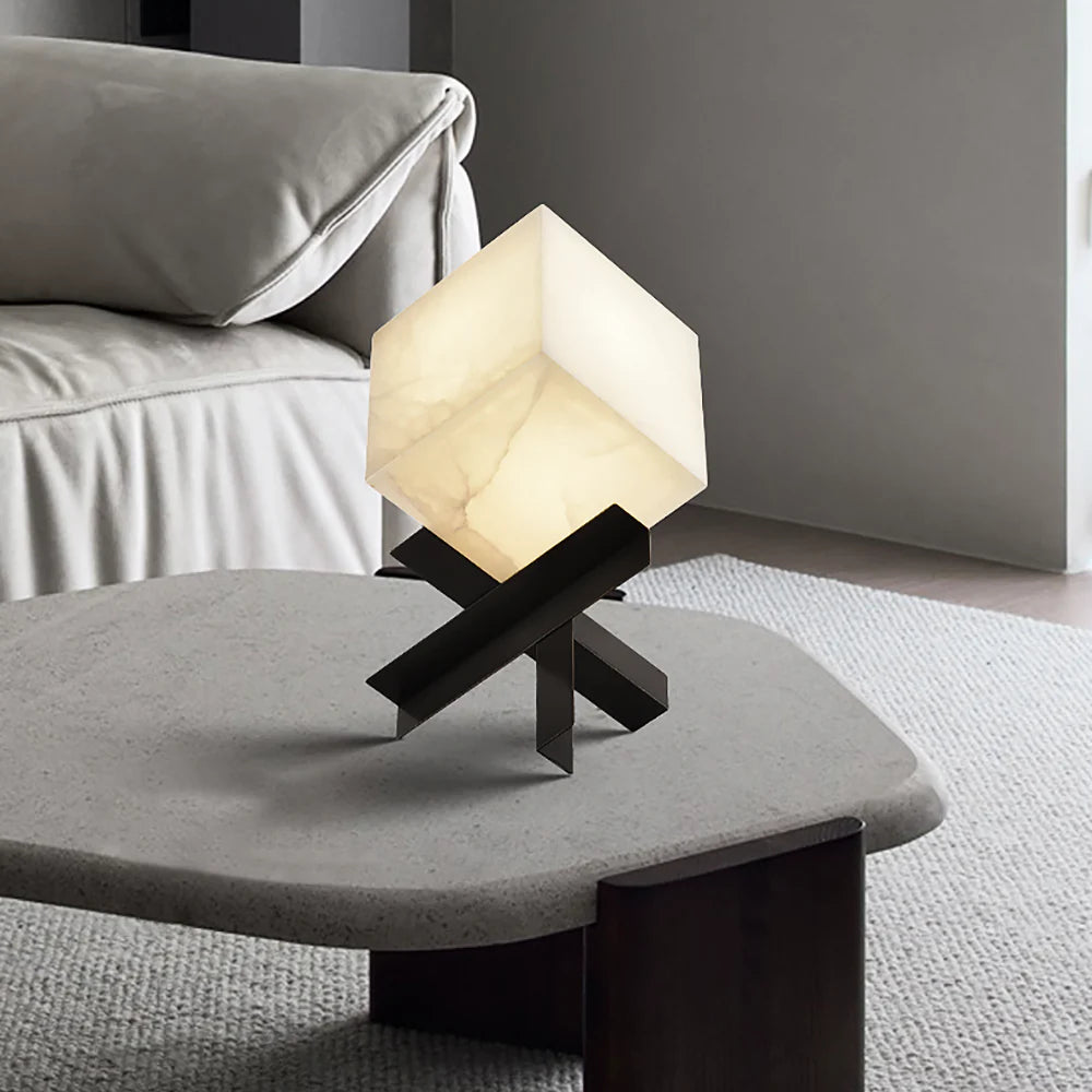 Lámpara de mesa cúbica de alabastro