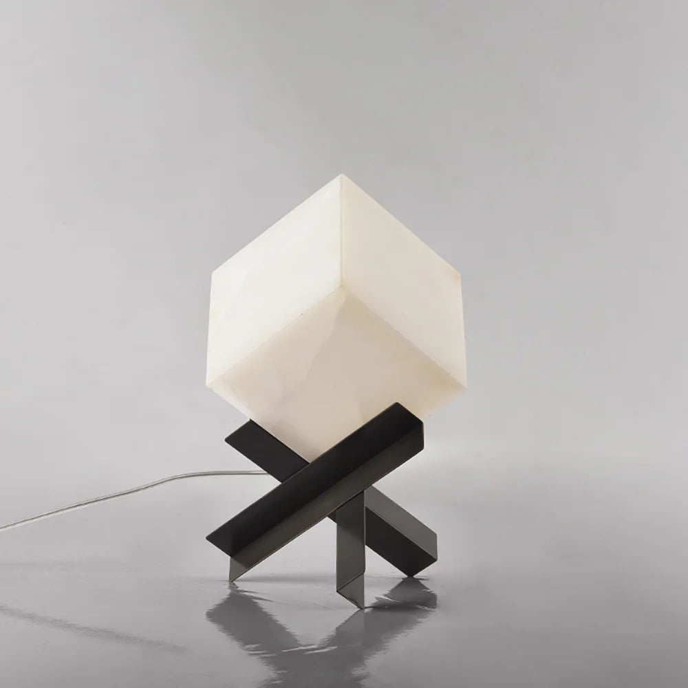 Lámpara de mesa cúbica de alabastro