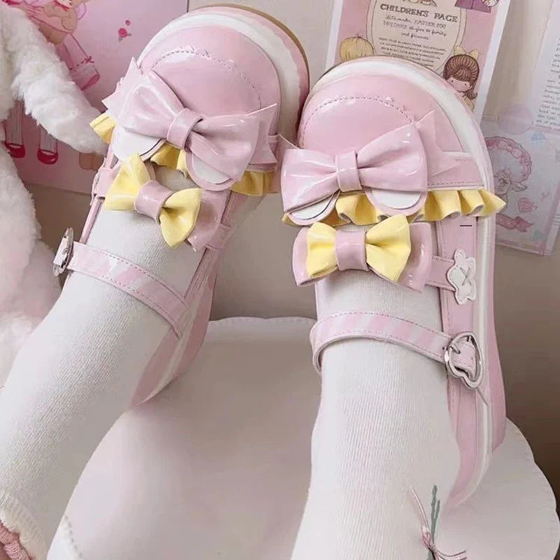Zapatos Mary Jane con bonitos lazos