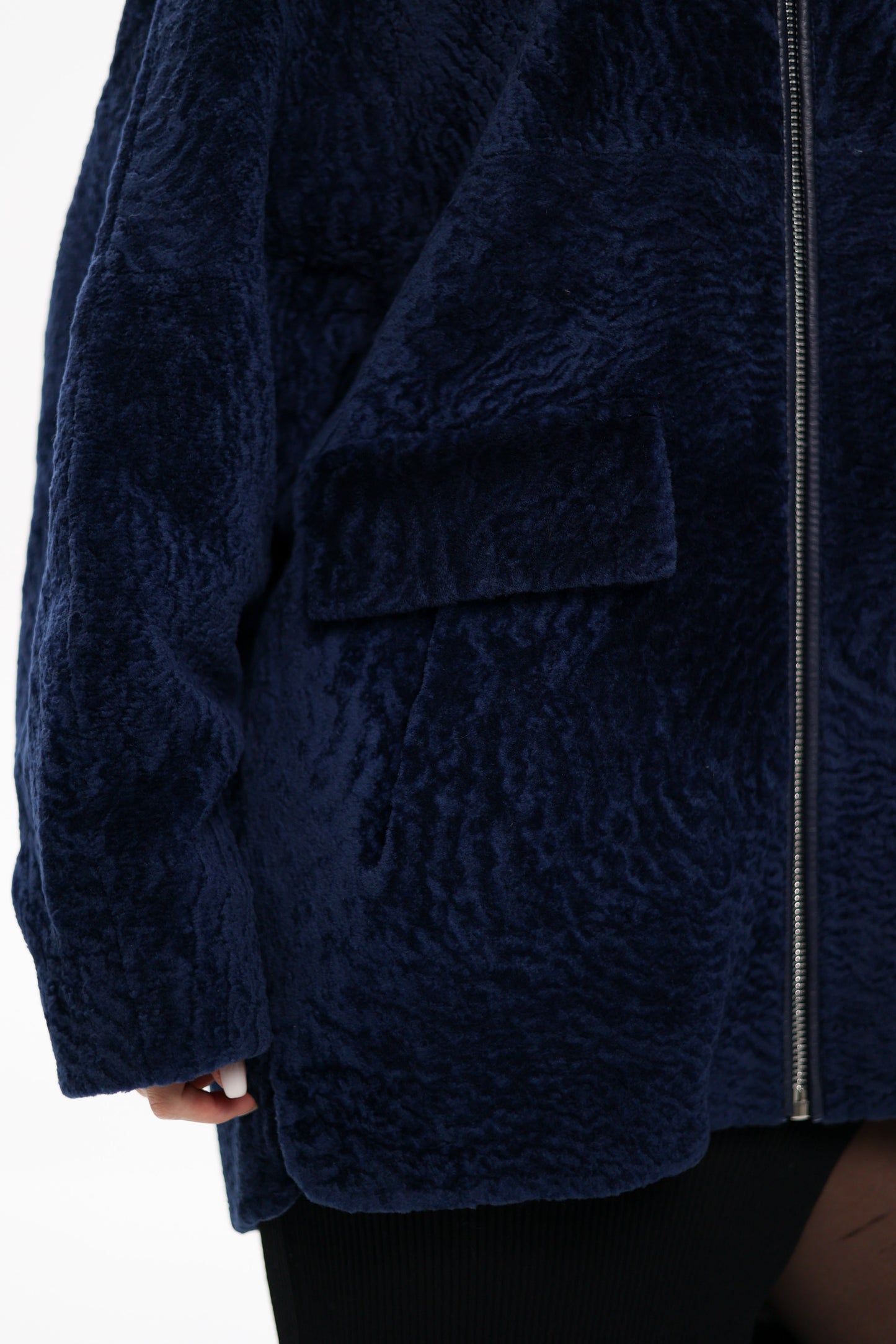 Chaqueta de piel de cordero auténtica con ribete de zorro plateado