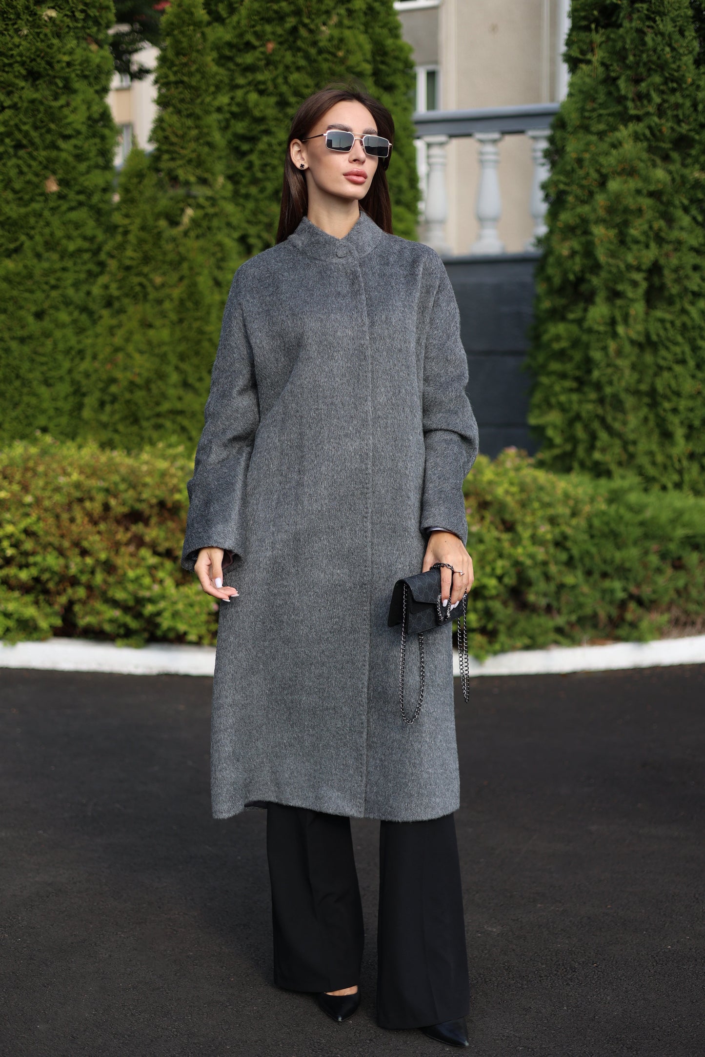 Abrigo de mezcla de lana de alpaca en gris suave