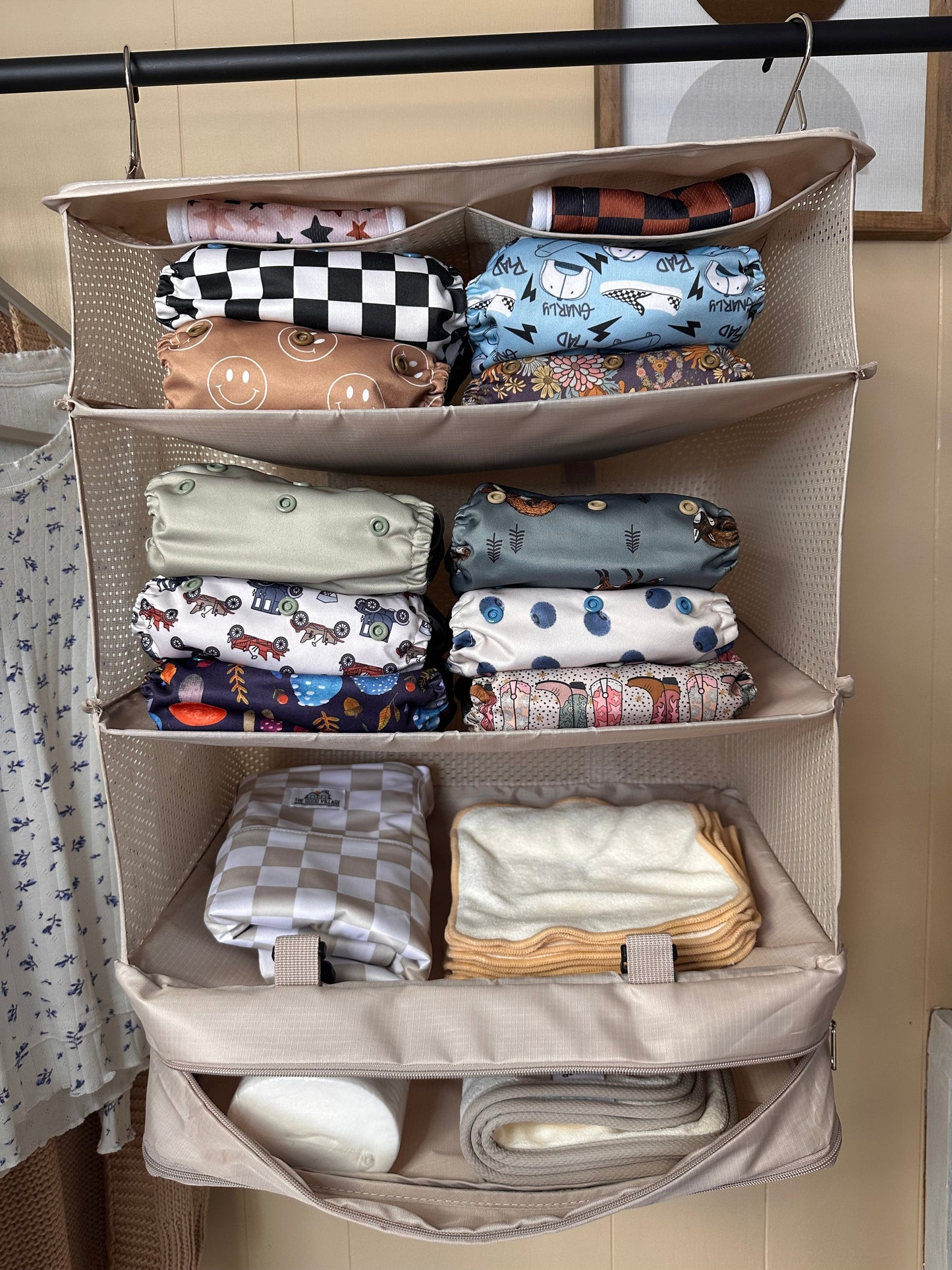 Hanging Travel Shelves | Black