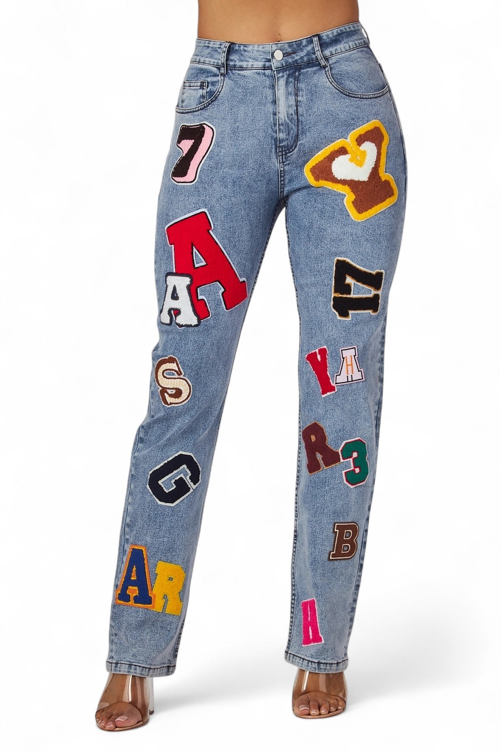 Pantalones vaqueros de mezclilla Emmiebree con parches de letras