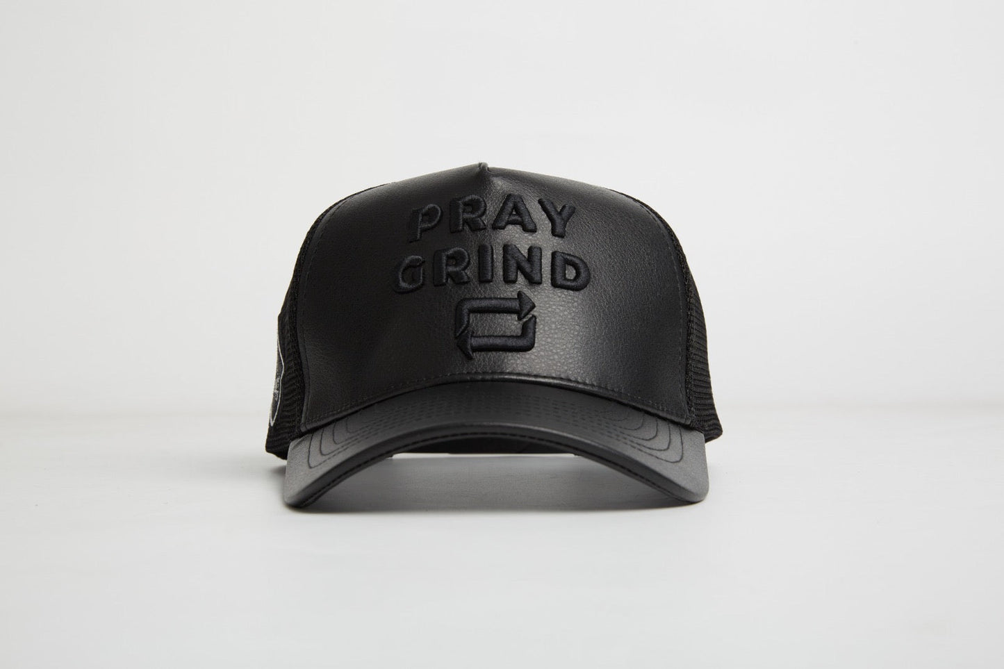 Reza, Esfuérzate, Repite - Cuero Asfáltico / Gorra Snap-Back Edición Exclusiva