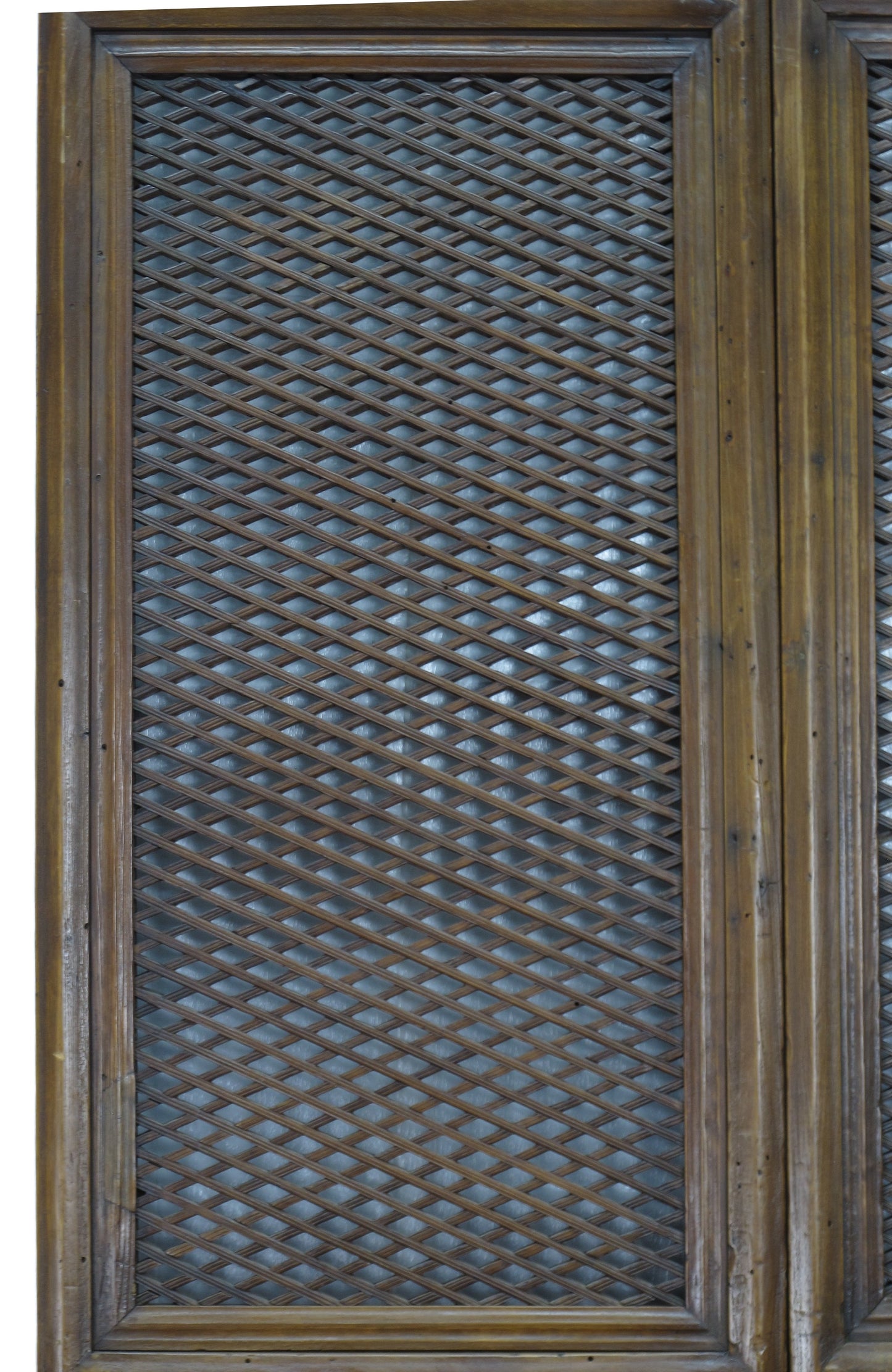 Par de hermosos paneles de puertas con celosías