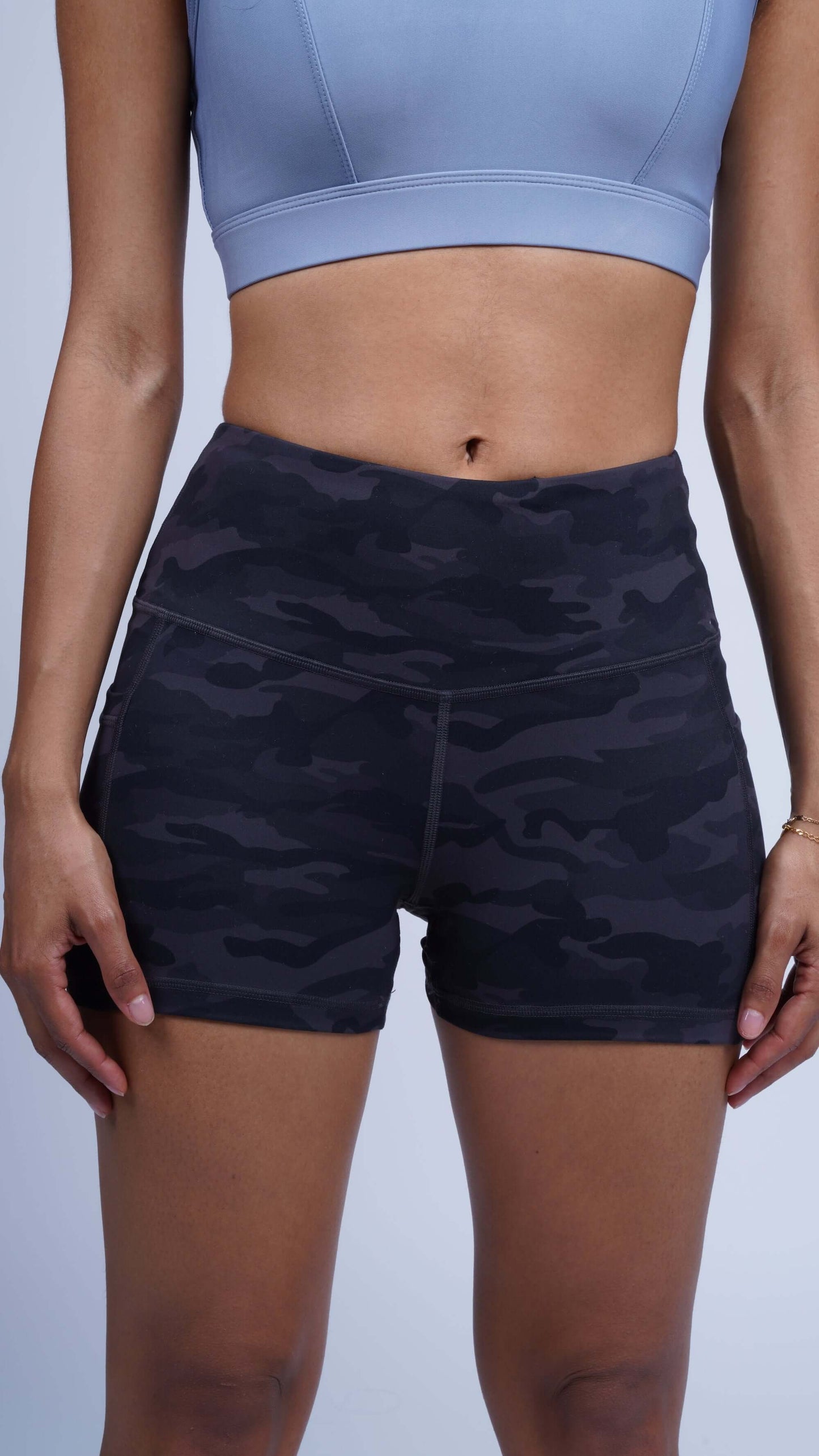 Three Pocket Basic Short