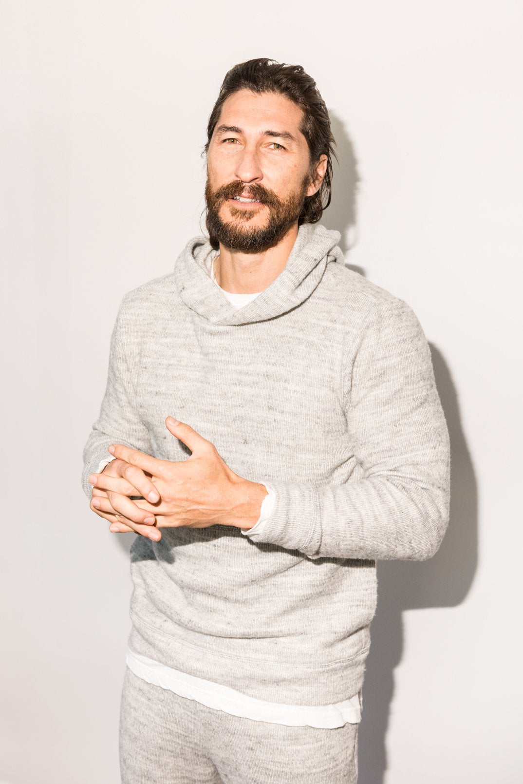 Sudadera con capucha de punto suave jaspeado para hombre