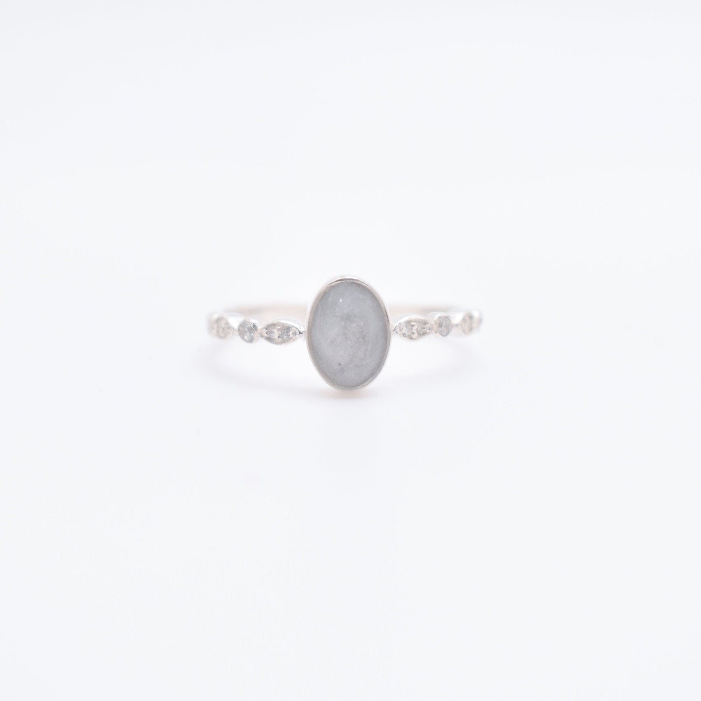Elegant Oval Ring