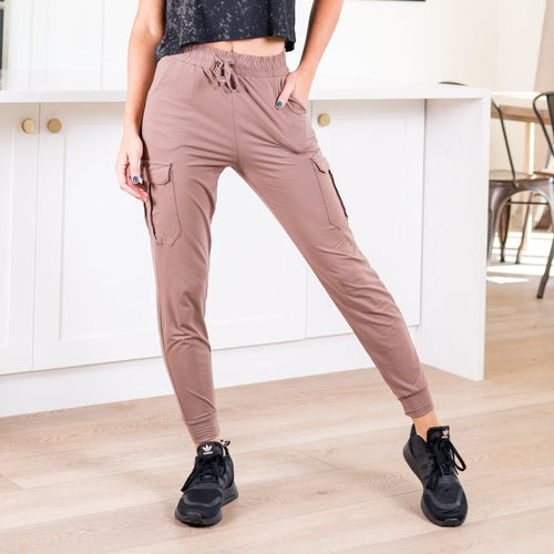 Pantalón deportivo ultrasuave con bolsillo tipo cargo