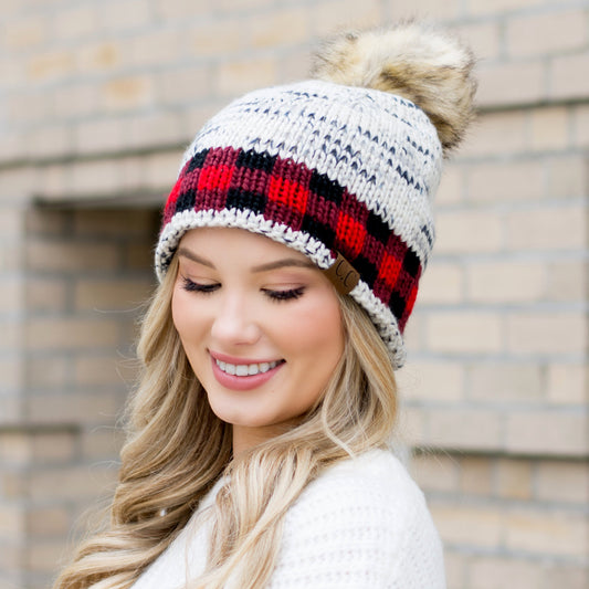 Gorro de punto con pompón C.C® Buffalo