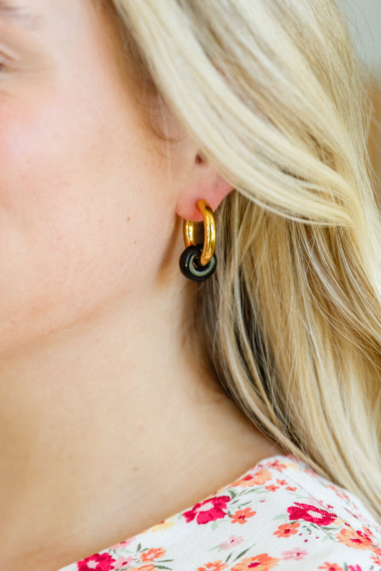 Pendientes Huggie con Cuentas Dark Drops **VENTA FINAL**