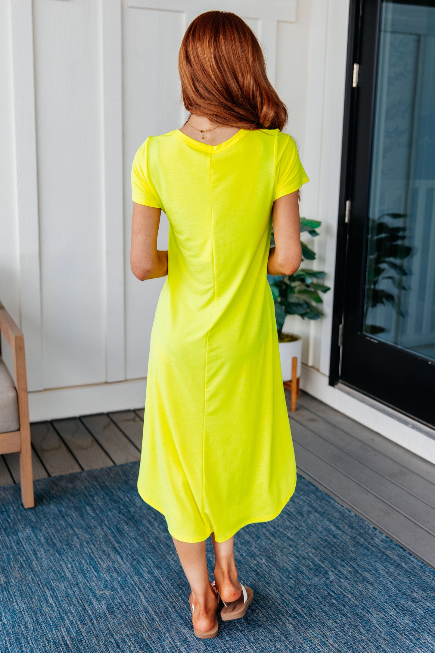 Vestido largo de manga murciélago en amarillo neón